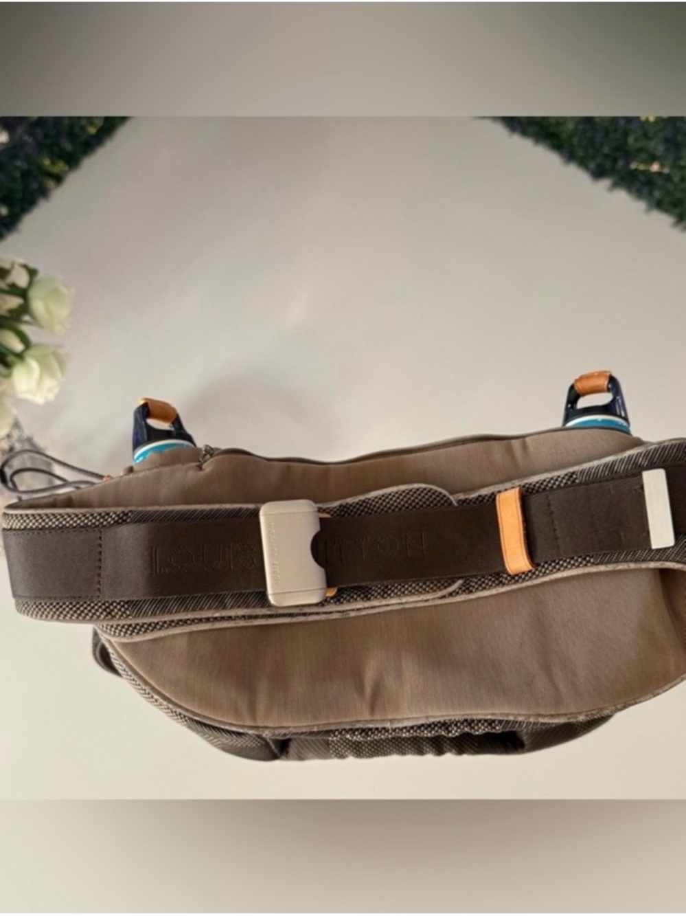 Louis Vuitton Tan/Brown Crossbody Waist Pack - Picture 4 of 15